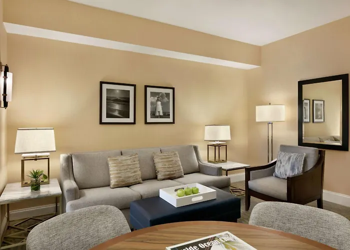 Hilton Ocean Oceanfront 4*