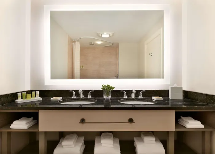 Hilton Ocean Oceanfront Resort 4*